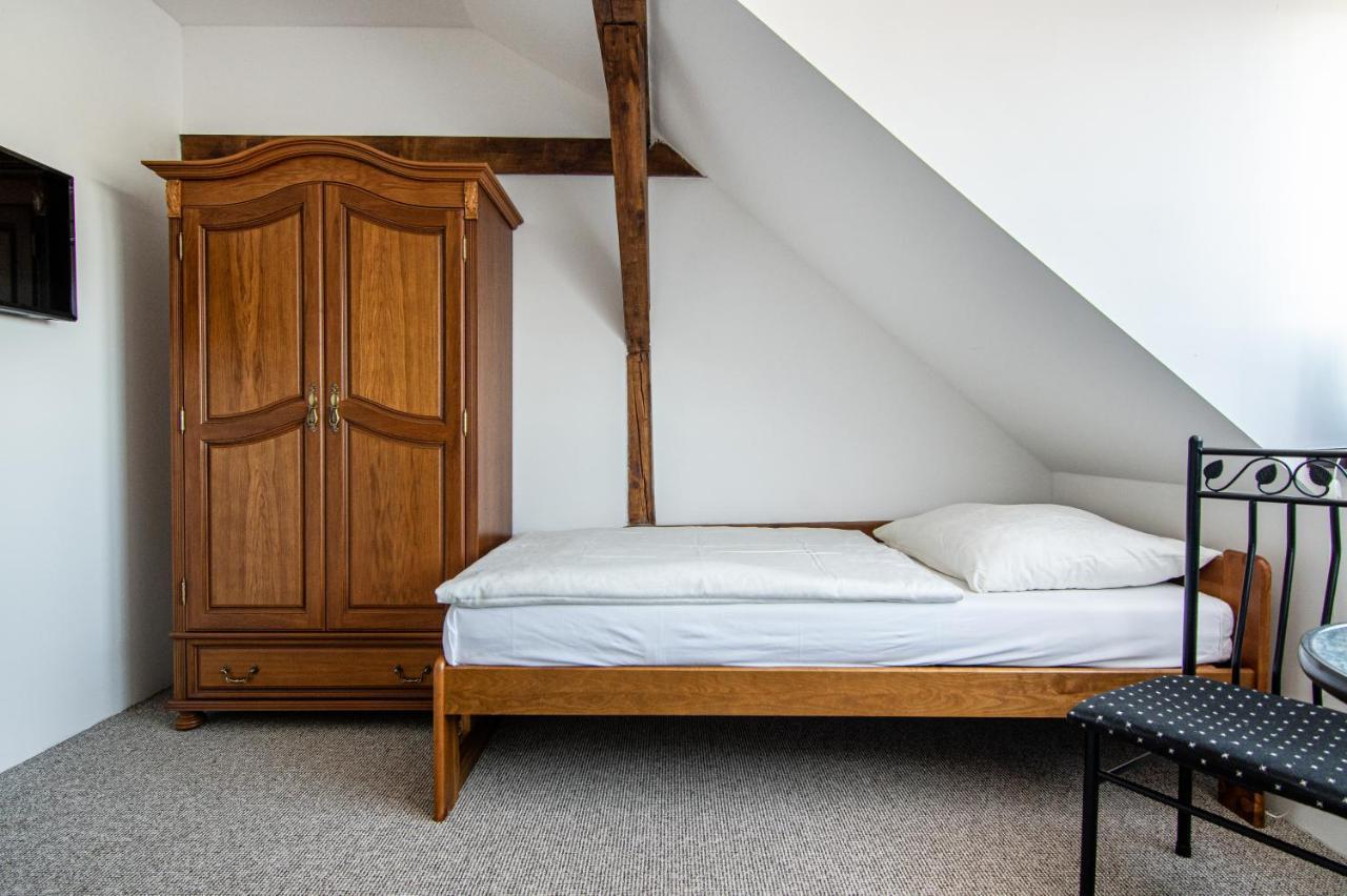 Penzion Zlaté Slunce Chocenice Extérieur photo