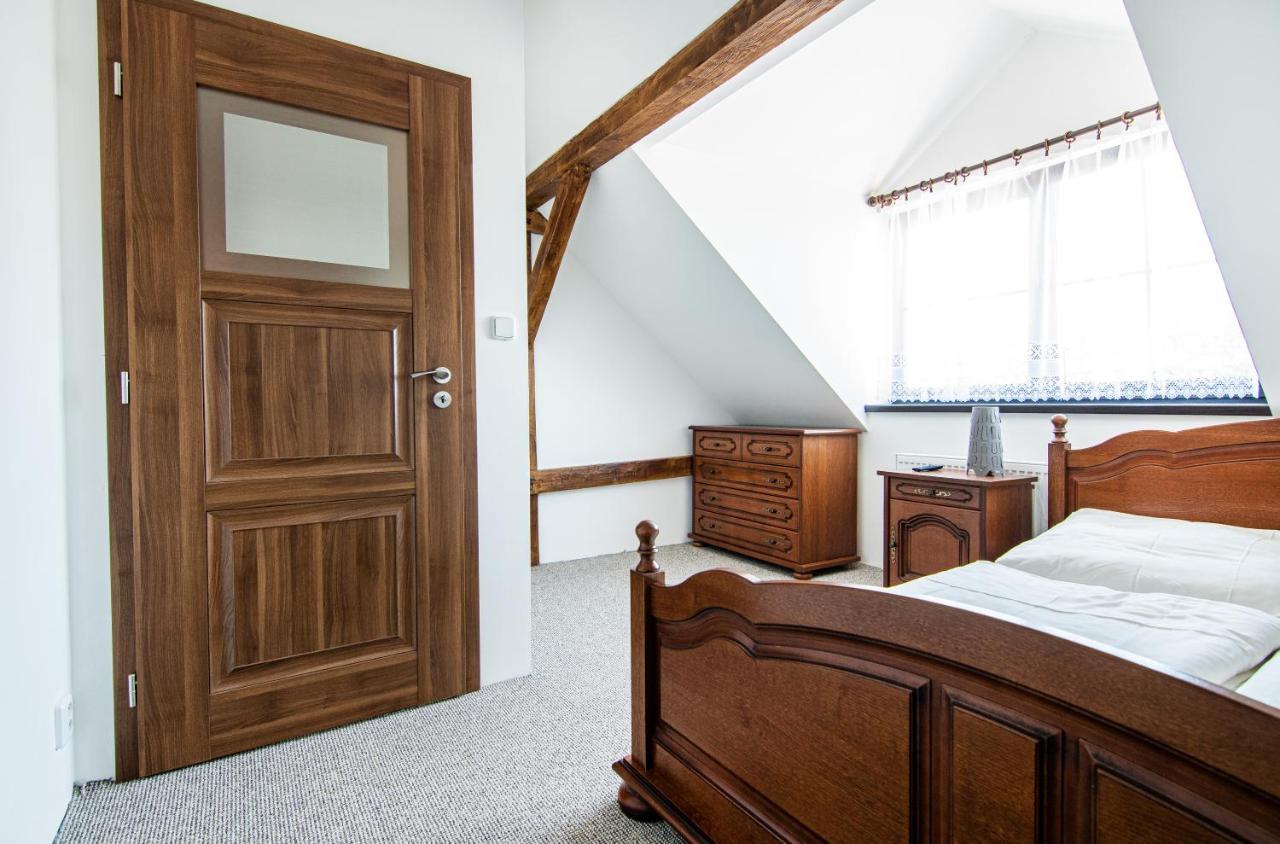 Penzion Zlaté Slunce Chocenice Extérieur photo