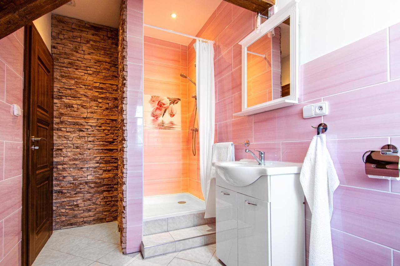 Penzion Zlaté Slunce Chocenice Extérieur photo