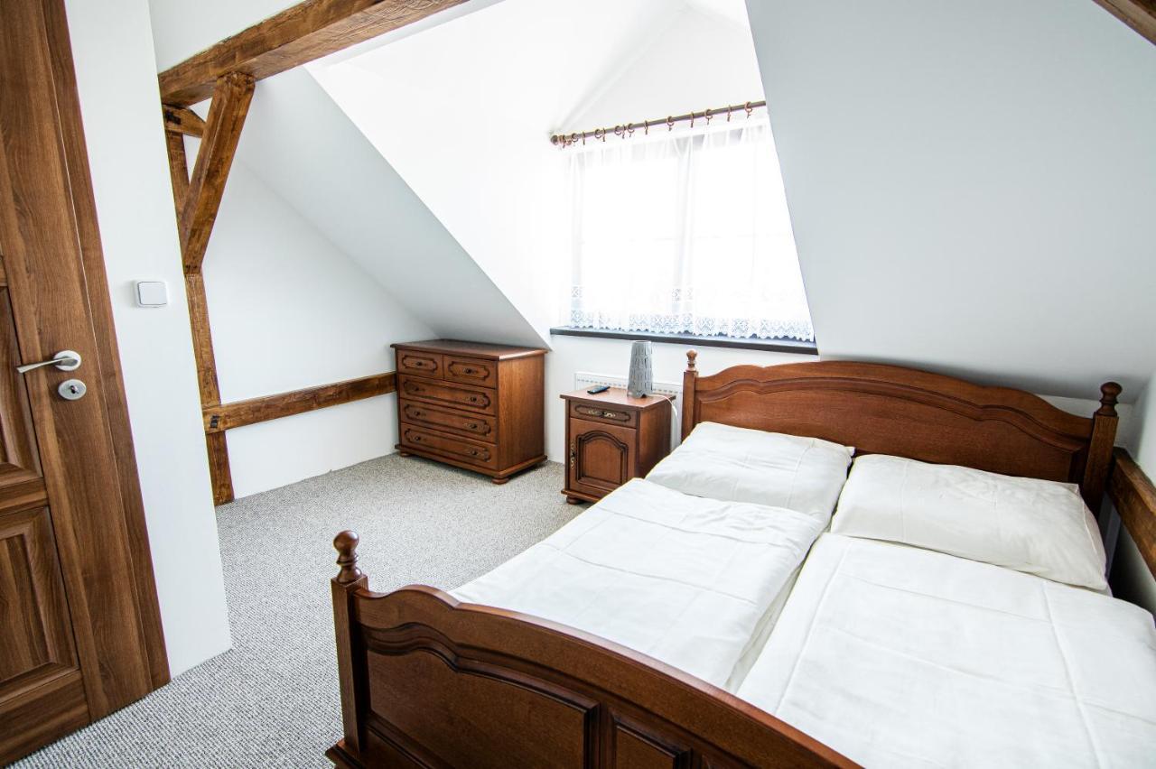 Penzion Zlaté Slunce Chocenice Extérieur photo